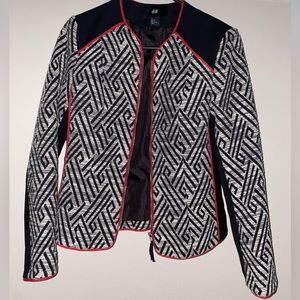 H&M women formal zipper jacket, Size S in the jacket says 6 but fits like an S.